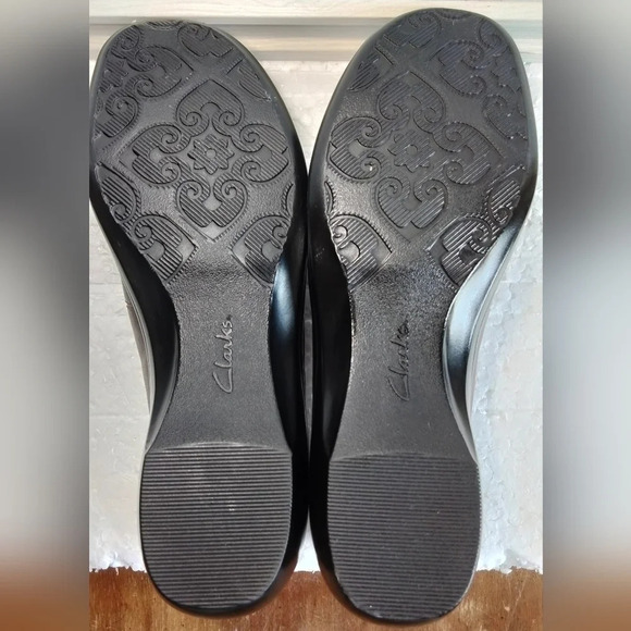 Clarks Leather Slip-on Mary Jane Women Shoes 8M Round tip Wedge heel 1.5" - Picture 8 of 9
